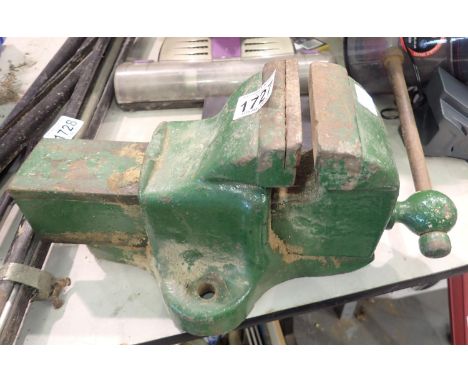 Heavy duty four inch bench vice. Not available for in-house P&amp;P, contact Paul O'Hea at Mailboxes on 01925 659133 
