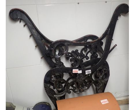 Cast iron bench ends with lion head detail and bracing bars. Not available for in-house P&amp;P, contact Paul O'Hea at Mailbo