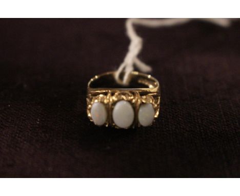 Ladies Opal set 9ct Gold Size N. 3.5g total weight 