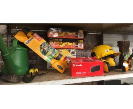 SHELF WITH TWO BOXED DUAL SUCTION CUPS, INSTANT TYRE REPAIR KIT, YELLOW SAFETY HELMET WITH EAR PROTECTORS, HOZE LOCK FITTINGS