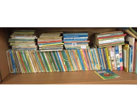 SHELF OF CHILDREN'S BOOKS CONSISTING OF LADY BIRD BOOKS ETC