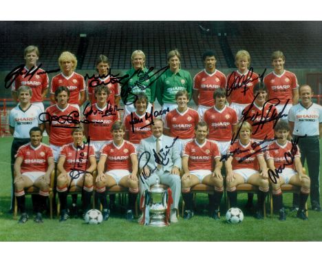 Football Manchester United multi signed 1980s 12x8 FA Cup Winners photo includes 12 fantastic signatures such as Gordon McQue