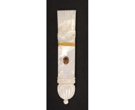 A good early 19th Century Palais Royal mother of pearl needle case, carved and engraved as a quiver of arrows, oval gilt and 