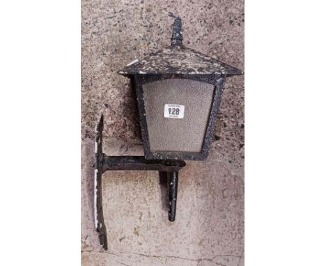 OUTDOOR METAL GARDEN LIGHT