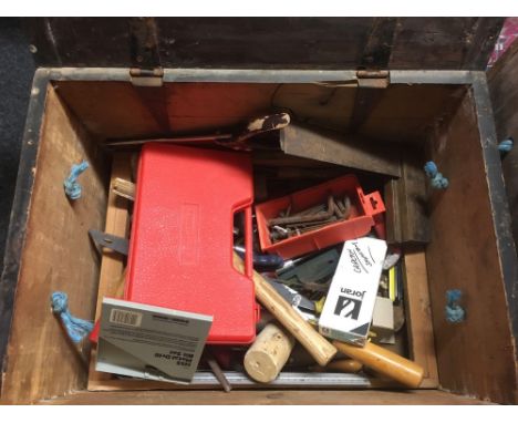 WOODEN TOOL BOX WITH CONTENTS, HAMMERS, SAWS, HAND TOOLS ETC
