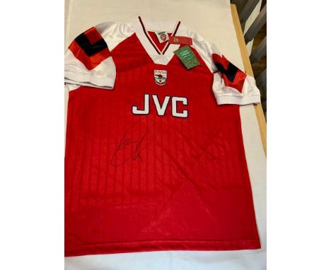 Patrick Vieira signed red and white Arsenal replica home jersey 1992-93,Score Draw, short-sleeved with club crest and sponsor