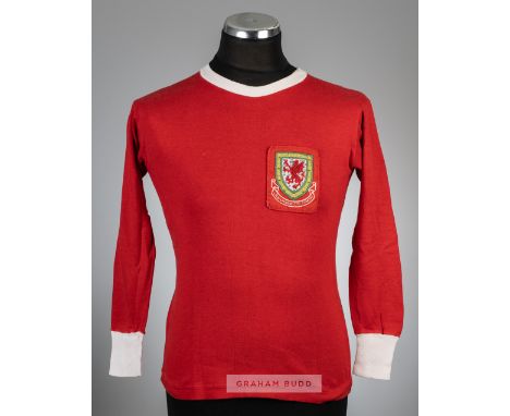 Red Wales no.7 home jersey, season 1966-67, long-sleeved with stitched on embroidered national emblem badge patch, reverse nu