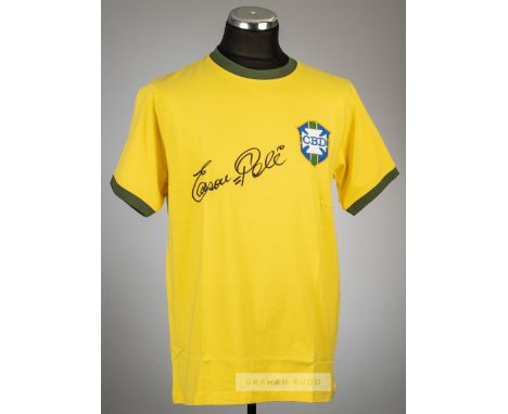 Edson Pele signed yellow Brazil retro jersey,Re-Take, short-sleeved with national emblem, signed in black marker pen on front