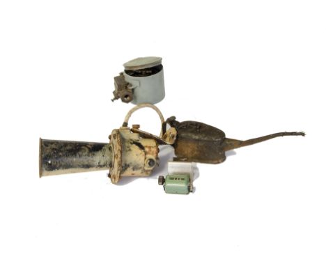 Railwayana - a K's type Oilcan and other items: the oilcan approx 1' long overall, F, corrosion to base, together with a Newb
