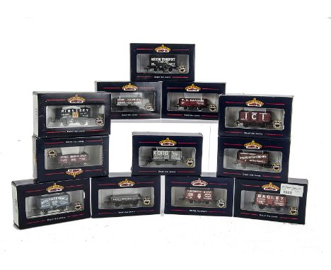 OO Gauge Private Owner wagons by Bachmann: one dozen assorted wagons, all in original boxes, VG-E, boxes G-VG (12) 