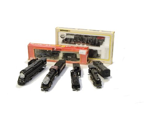 American HO Gauge Steam Locomotives by various makers: including Bachmann 'Burlington Route' 4-8-4 and Rivarossi 'IC&R' 4-6-0