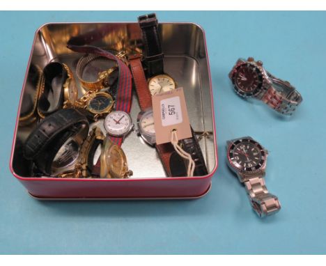 Two Casio quartz gentleman's wristwatches, Rolex replica and other wristwatches (14)