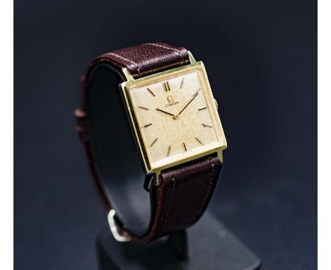 OMEGA DE VILLE WRISTWATCH, 1960's manual wind calibre 620, 24mm x 24mm, Ref. 111.024, currently ticking.