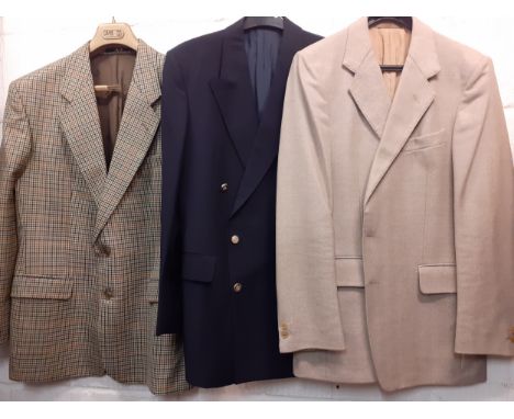 Christian Dior Monsieur-A gents beige woollen blazer with herringbone design having a CD branded lining, 40" chest together w