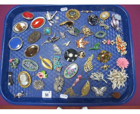 Vintage and Later Brooches, including a Ceramico designs oval brooch, depicting floral spray, further brooches including came