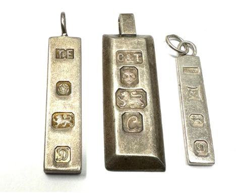 3 vintage silver ingot pendants weight 21g 