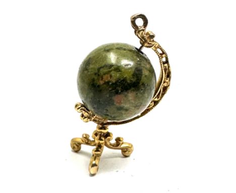 vintage 9ct gold globe charm weight 6.1g 