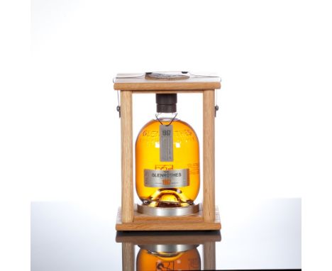 THE GLENROTHES 1967
Single Speyside malt Scotch whisky. Distilled 1967, bottled 2002. Cask no. 6998, bottle no. 137 of 200. 7