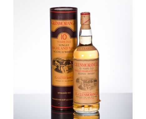 GLENMORANGIE 10 YEARS OLD
Single Highland malt scotch whisky. 75cl, 40% volume, in tube. CONDITION REPORT: Label is slightly 