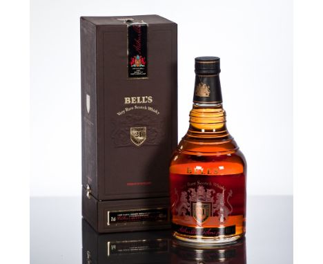 BELL'S 21 YEAR OLD ROYAL RESERVE
Blended Scotch whisky. 75cl, 40% volume. In presentation box.
 CONDITION REPORT: Box is slig