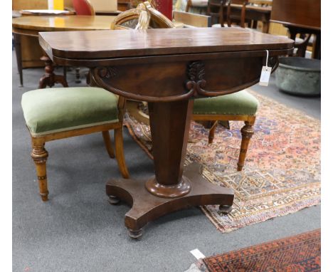 An early Victorian mahogany rectangular folding card table, width 91cm, depth 45cm, height 76cm