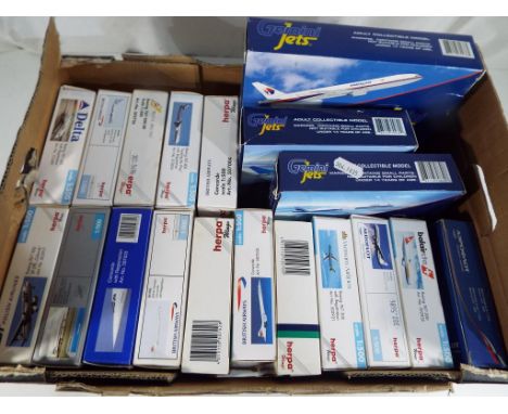 Herpa - Nineteen diecast model airplanes, predominantly by Herpa, in 1:500 scale. Also included in the lot is Gemini Jets, Co