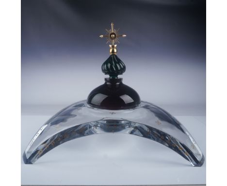 A magnificent limited edition Baccarat crystal perfume bottle. This exceptional piece showcases the unparalleled craftsmanshi