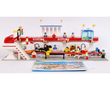 VINTAGE LEGO: An original vintage 1980's Legoland Lego set 6395 ' Victory Cup Raceway .' Fully made and appears complete with