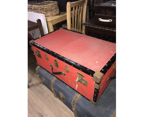 VINTAGE TRUNK