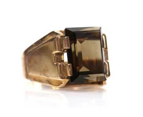 Vintage 1970's modernist design ring, rectangular step cut Smokey quartz, 14 x 10mm, panel detail on shoulders, mounted in 9 