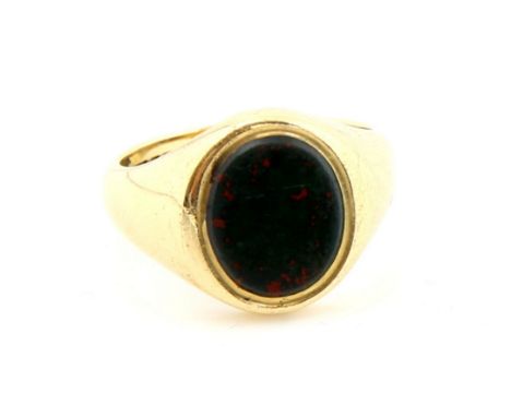 Vintage oval blood stone signet ring, mounted in 18 ct yellow gold, hallmarked Birmingham 1966, ring size P.     CONDITION18 