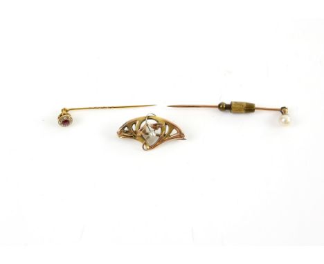 Group of antique jewellery, an Art Nouveau pearl set gold brooch,  ruby and diamond set pin, and  similar with single pearl .
