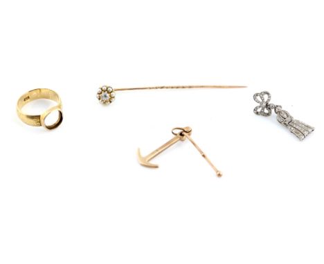 Mixed group of gold jewellery, including a Victorian old cut diamond and pearl stick pin, antique signet ring, size L, both m