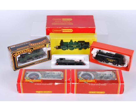 A collection of four boxed and two unboxed Double O Locomotives, Hornby R059 G.W.R 0.60 class 2721 pannier tank, R300 G.W.R 0