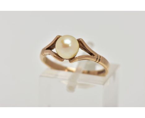 A 9CT GOLD RING, designed with a single cultured pearl, bifurcated shoulders, plain polished band, hallmarked 9ct gold Birmin