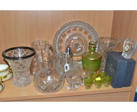 A GROUP OF LATE 19TH, 20TH CENTURY AND MODERN GLASSWARE, including a boxed Waterford Crystal heart shaped quartz clock, heigh