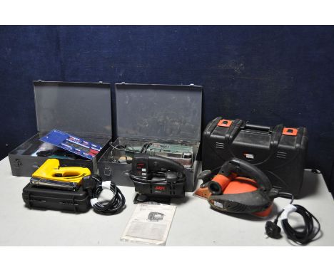 A SELECTION OF POWER TOOLS to include a cased Black and Decker KW82 electric plane, a metal case containing a Skil jigsaw and