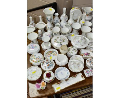 A COLLECTION OF ASSORTED GIFTWARE, patterns including Wedgwood 'Kutani Crane', 'Angela', 'Chinese Legend', 'Swallow', 'Runnym