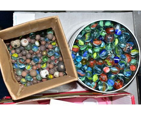 A COLLECTION OF ASSORTED MARBLES, various sizes, styles and colours, all in play worn condition, with a quantity of clay marb