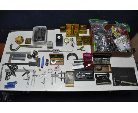 A SELECTION OF VARIOUS ENGINEERS TOOLS AND MEASURING EQUIPMENT to include a vintage Rabone and Chesterman triple combination 