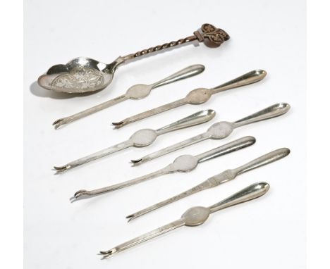 Silver, comprising; four lobster picks Sheffield 1919, one lobster pick Sheffield 1918, a Danish lobster pick import mark Lon