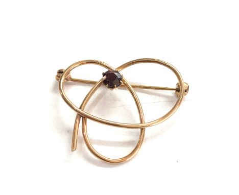 Vintage 9ct gold modernist garnet brooch measures approx 35mm by 29mm weight 3.3g 