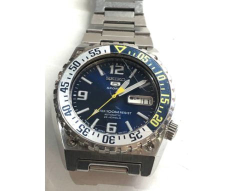 Vintage Seiko sports 7s36-02e0 divers wristwatch working order no warranty given 
