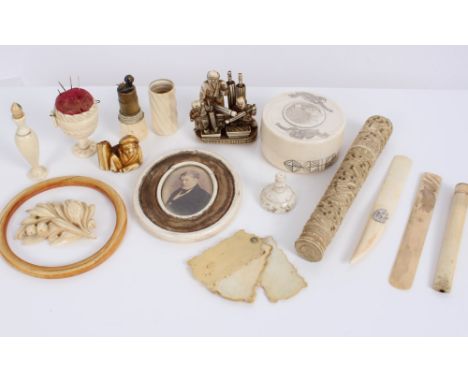 Collection of 19th / early 20th century ivory and bone vertu items - including Japanese figural netsuke, Japanese okimono gro