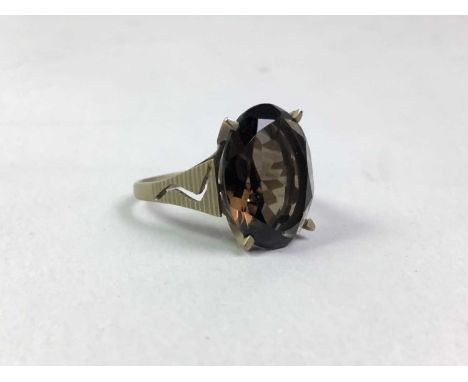 SMOKY QUARTZ DRESS RING, in nine carat gold