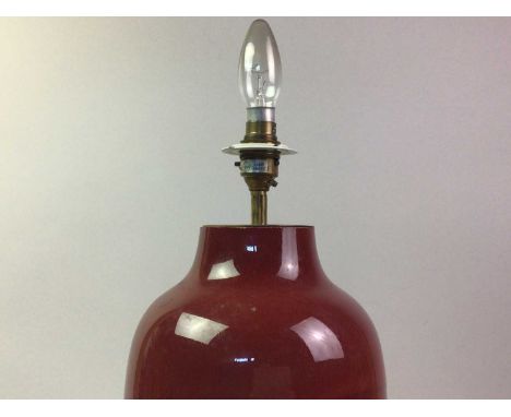 MODERN CERAMIC TABLE LAMP, burgundy with wood base40cm high