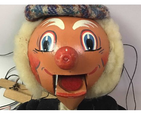 PELHAM PUPPET FIGURE boxed with instructionsThe puppet in this lot is the standard size