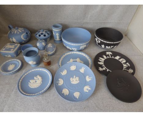 Qty of Wedgwood Jasper ware, mainly blue but some black, teapot & 1975 Christmas plate (some marks, some small chips)