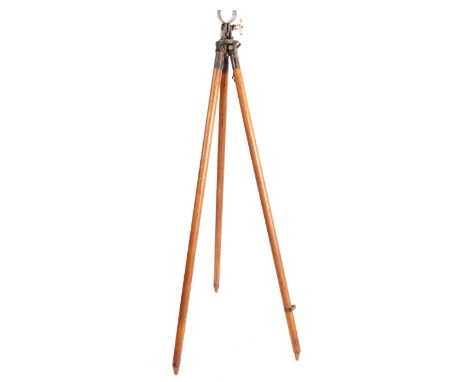 A rare WWI First World War Hughes &amp; Owens Co. Ltd. made ' MkV ' No.21 sniper spotter / scope tripod. Wooden construction,