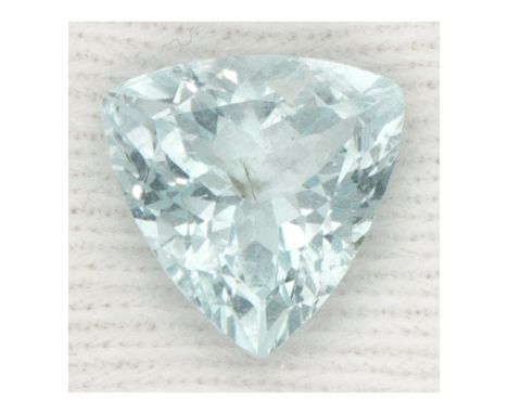 Certified natural light blue Trilliant Cut Aquamarine 2.79 ct. Light blue, natural inclusions. Shape: Trilliant cut mixed, we